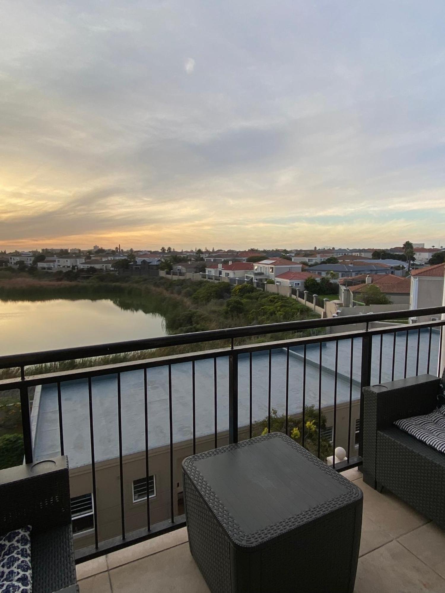 Apartment Century On *